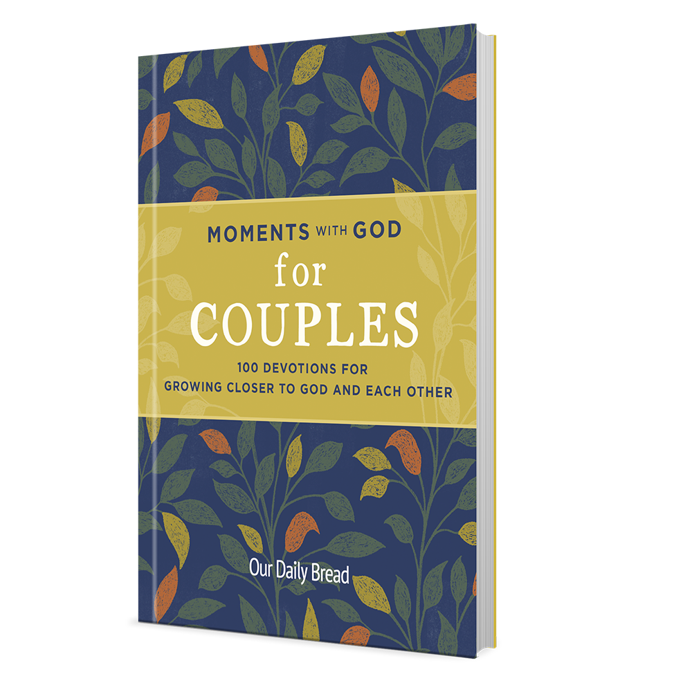 (Preorder) MOMENTS WITH GOD FOR COUPLES