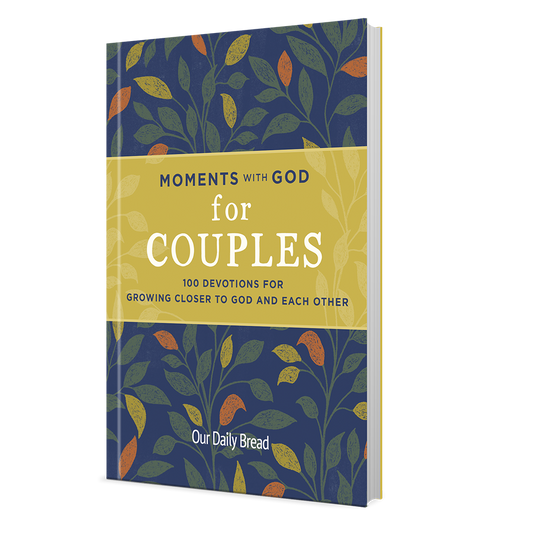 (Preorder) MOMENTS WITH GOD FOR COUPLES